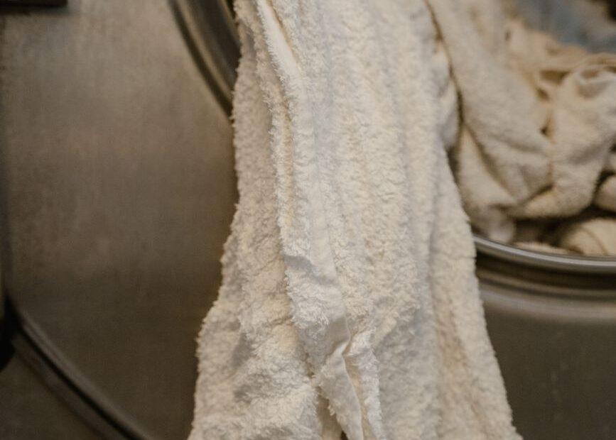 Illustration of Before Tumble Drying Women's Wool Clothing, Check Whether the Garment's Care Label Actually Allows That Metho
